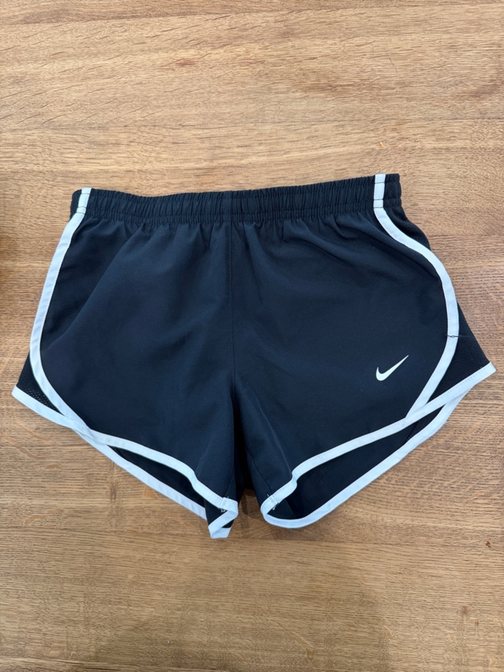 Nike Girls Tempo Dri Fit shorts